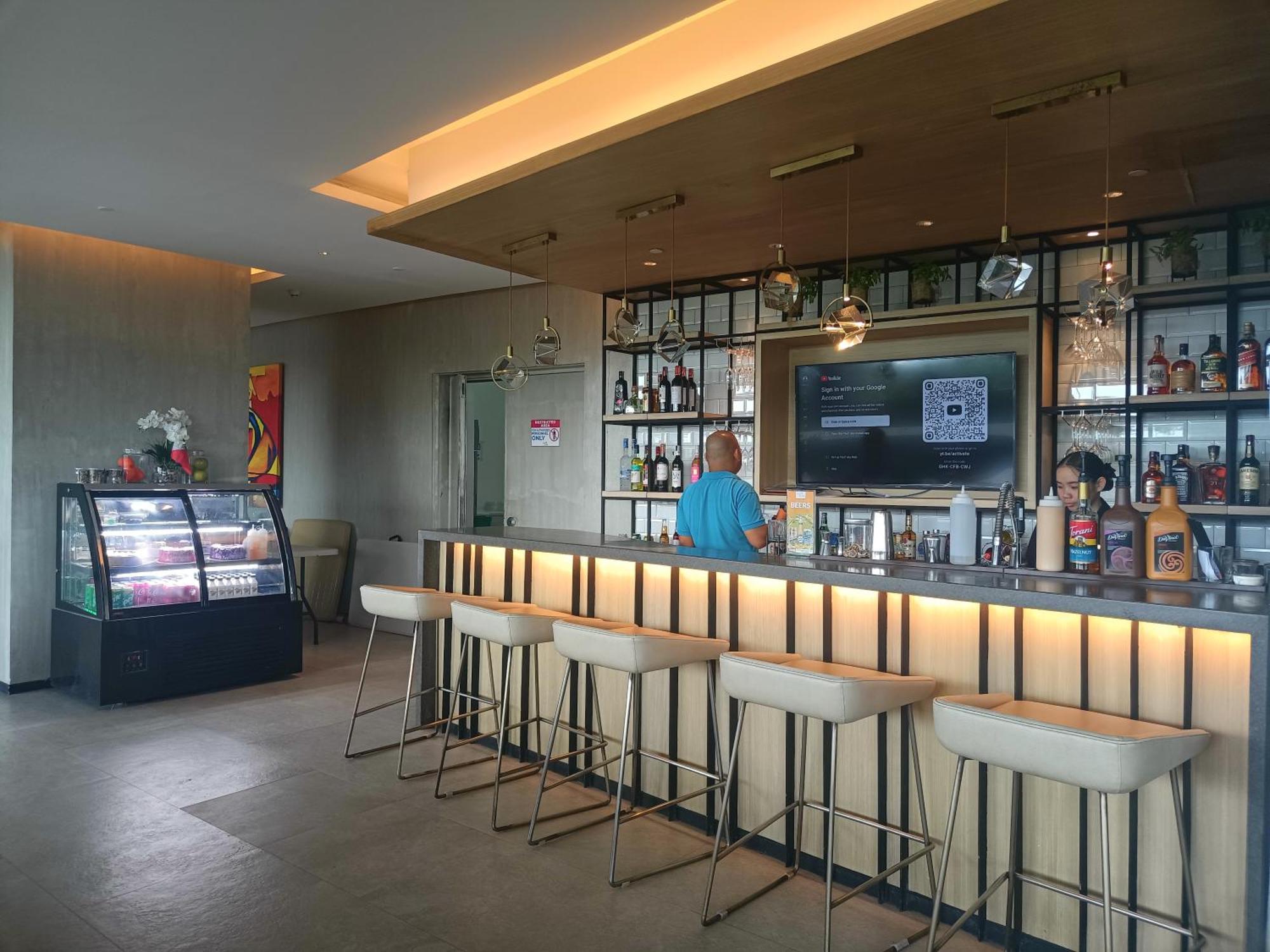 Aeontower Suites&Hotel By Cmc Davao Bagian luar foto