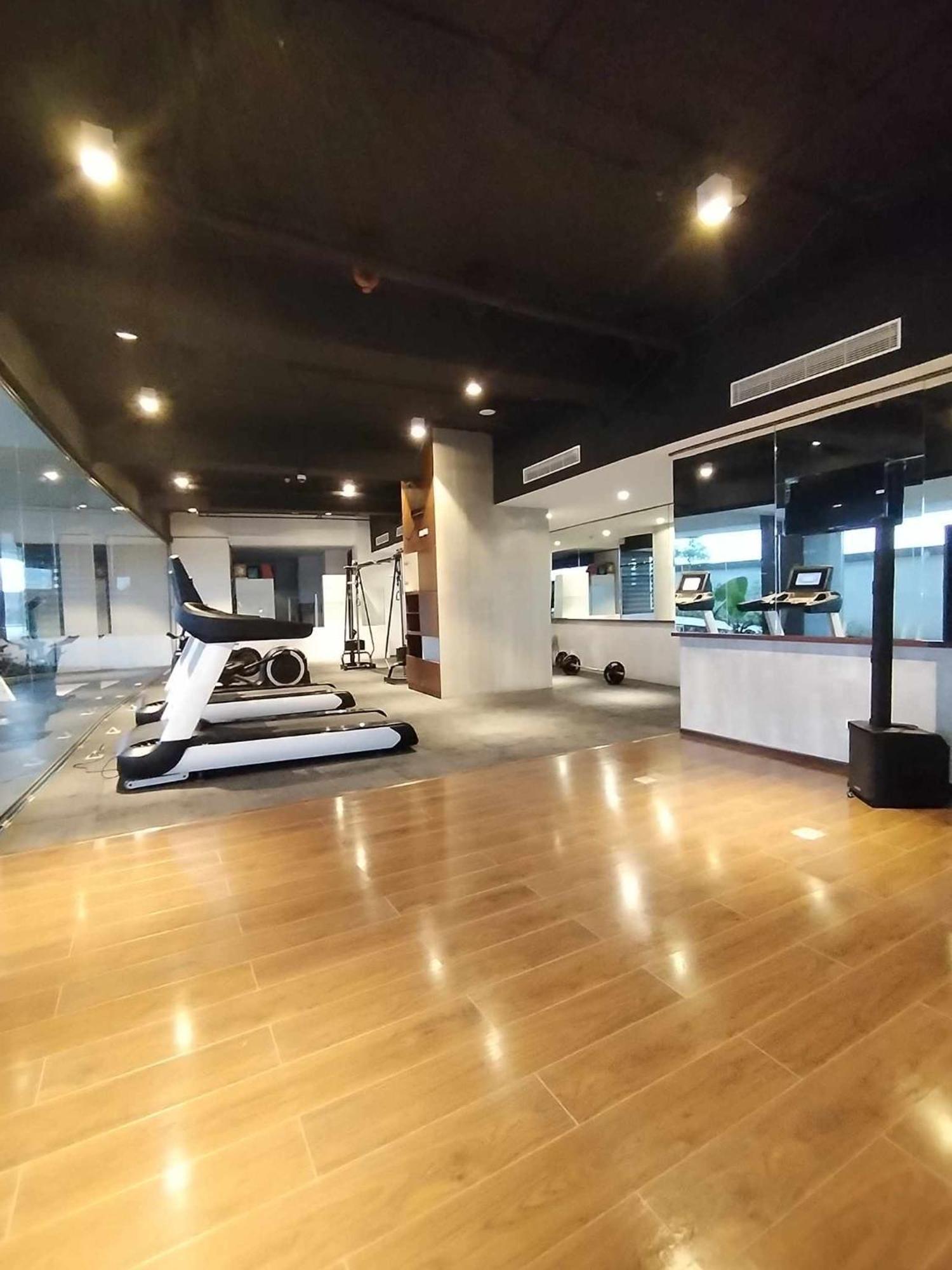 Aeontower Suites&Hotel By Cmc Davao Bagian luar foto